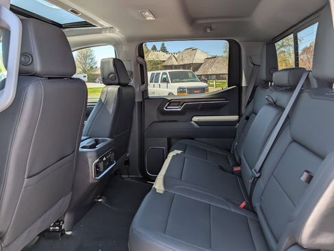 New 2026 GMC Sierra 1500 SLT w/ SLT Premium Plus Package AWD/4WD image 34