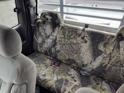 Used 2005 Chevrolet Silverado 3500 LS w/ Heavy-Duty Power Package image 24