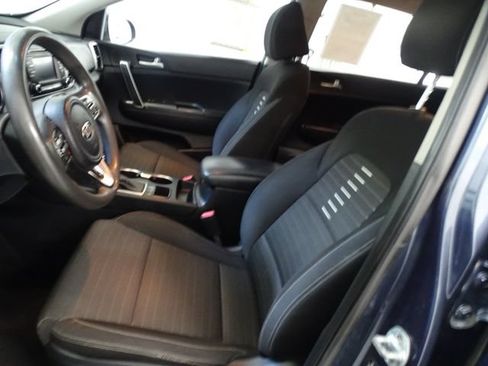 Used 2018 Kia Sportage LX AWD/4WD image 2