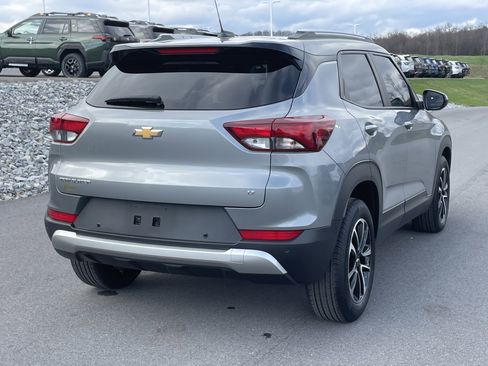 Used 2024 Chevrolet TrailBlazer LT w/ Driver Confidence Package FWD image 3