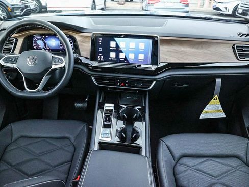 New 2026 Volkswagen Atlas SE image 22