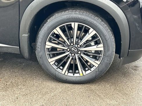 New 2026 Nissan Pathfinder Platinum AWD/4WD image 9