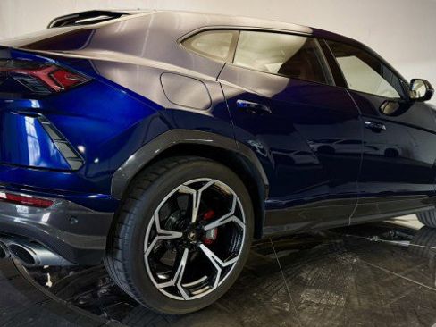 Used 2022 Lamborghini Urus image 38