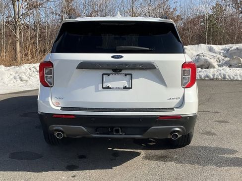 Used 2023 Ford Explorer XLT w/ Equipment Group 202A image 31
