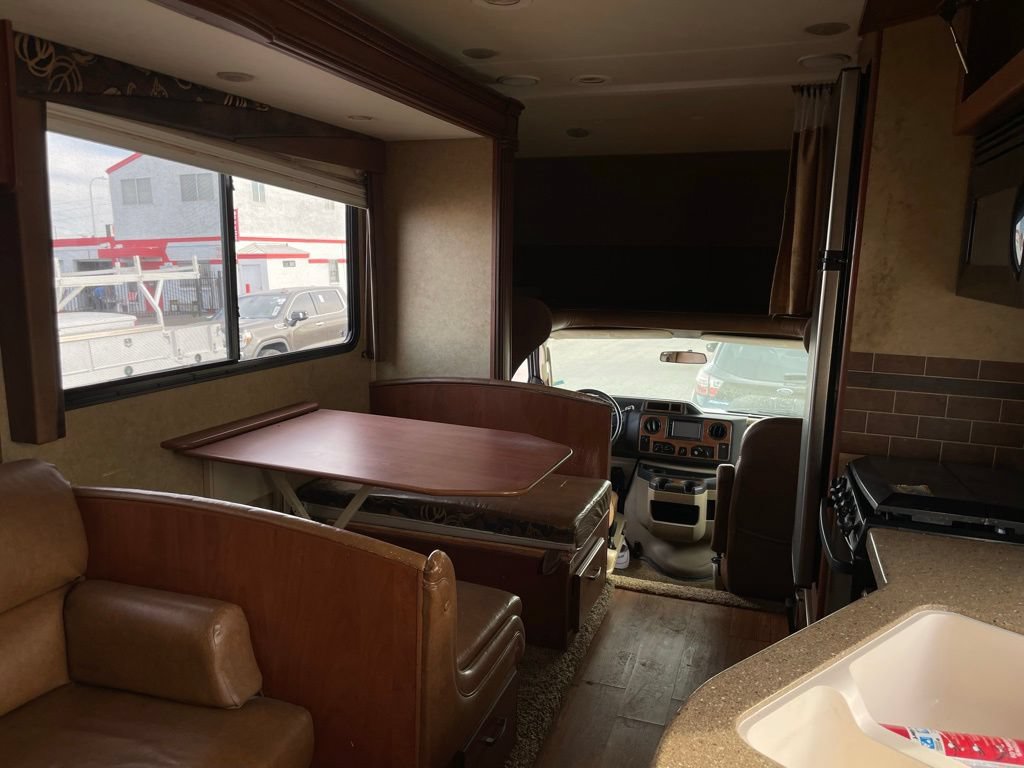 Used 2013 Ford E-450 and Econoline 450 Super Duty w/ Motorhome Prep Pkg RWD image 37
