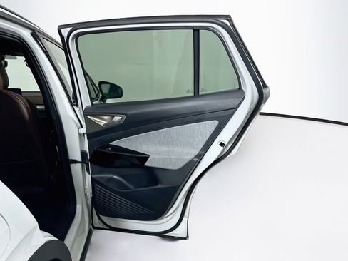 Used 2023 Volkswagen ID.4 Pro RWD image 29