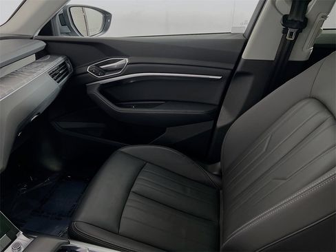 Certified 2022 Audi e-tron Premium w/ Convenience Plus Package image 24
