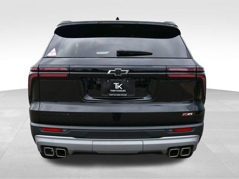 Used 2025 Chevrolet Traverse Z71 w/ Enhanced Driving Package AWD/4WD image 6
