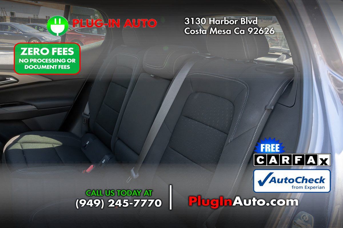 Used 2025 Chevrolet Equinox EV LT FWD image 9
