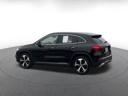Used 2025 Mercedes-Benz GLA 250 4MATIC image 9