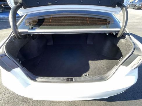 Used 2019 Toyota Camry SE image 10