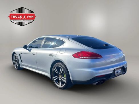 Used 2015 Porsche Panamera S RWD image 4
