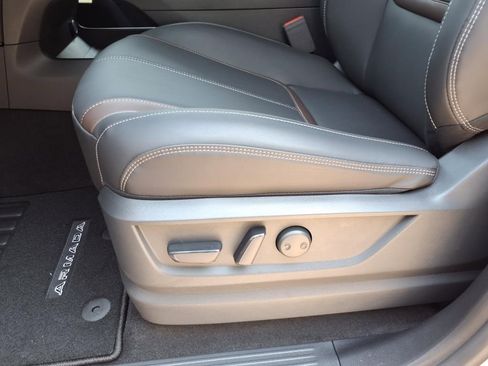 New 2025 Nissan Armada SL w/ Captain's Chari Seat Package image 12