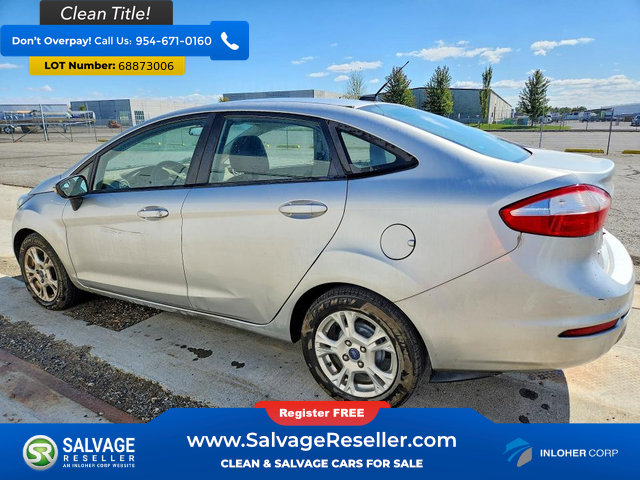 Used 2014 Ford Fiesta SE w/ Comfort Package FWD image 3