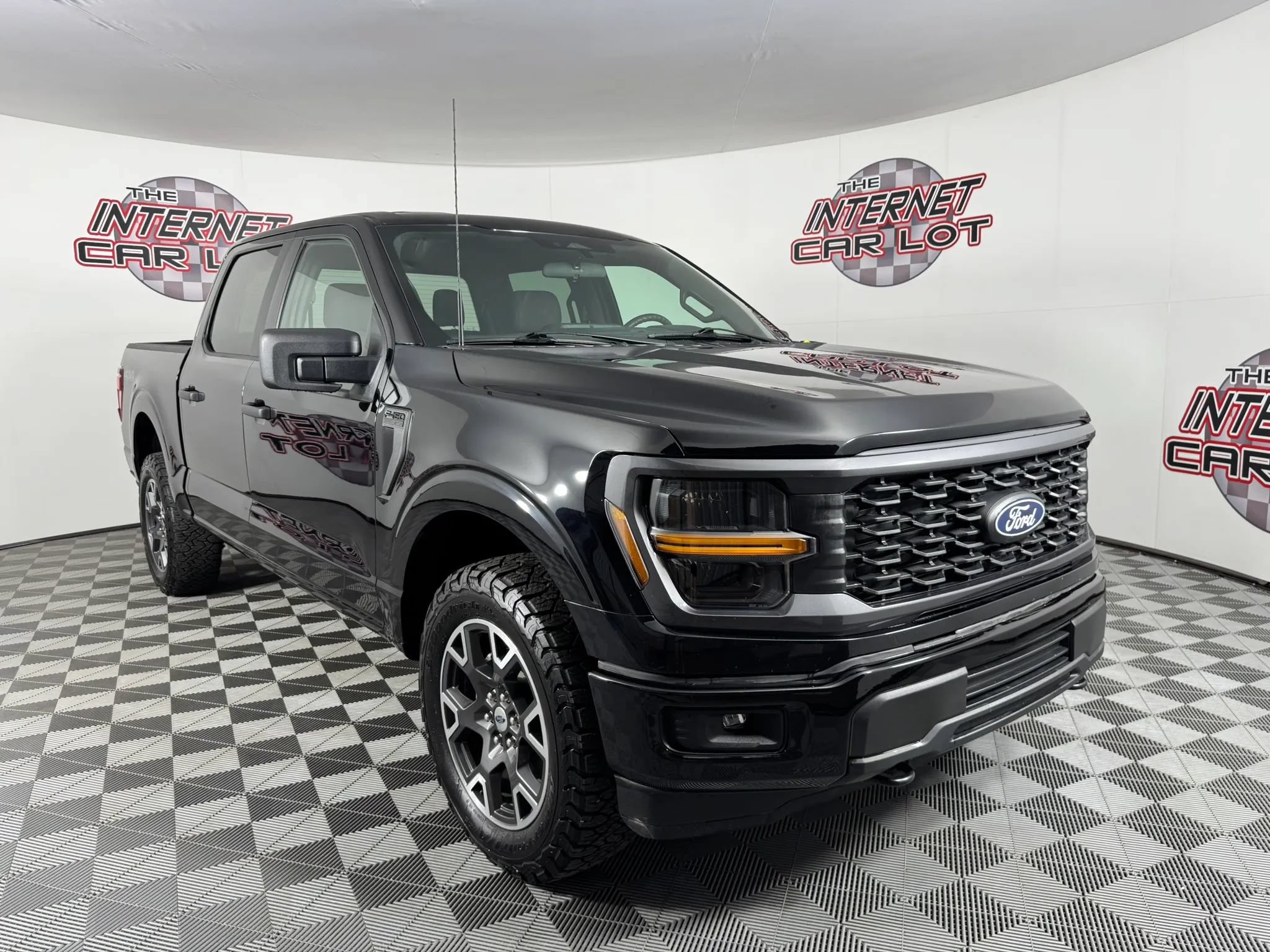 Used 2024 Ford F150 STX AWD/4WD image 9
