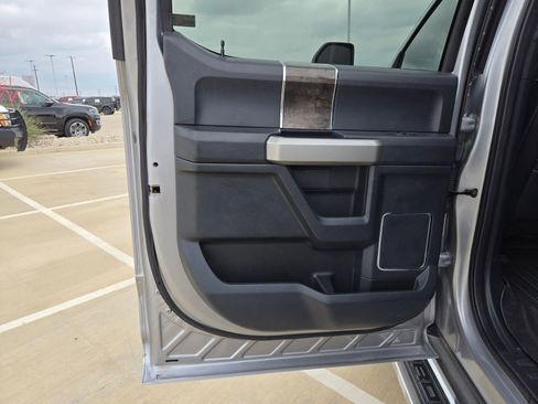 Used 2022 Ford F250 Lariat w/ Lariat Ultimate Package AWD/4WD image 14