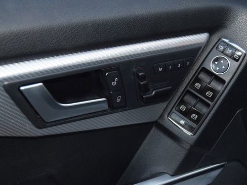 Used 2014 Mercedes-Benz GLK 350 4MATIC image 13