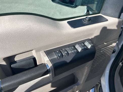 Used 2009 Ford F250 XL AWD/4WD image 12