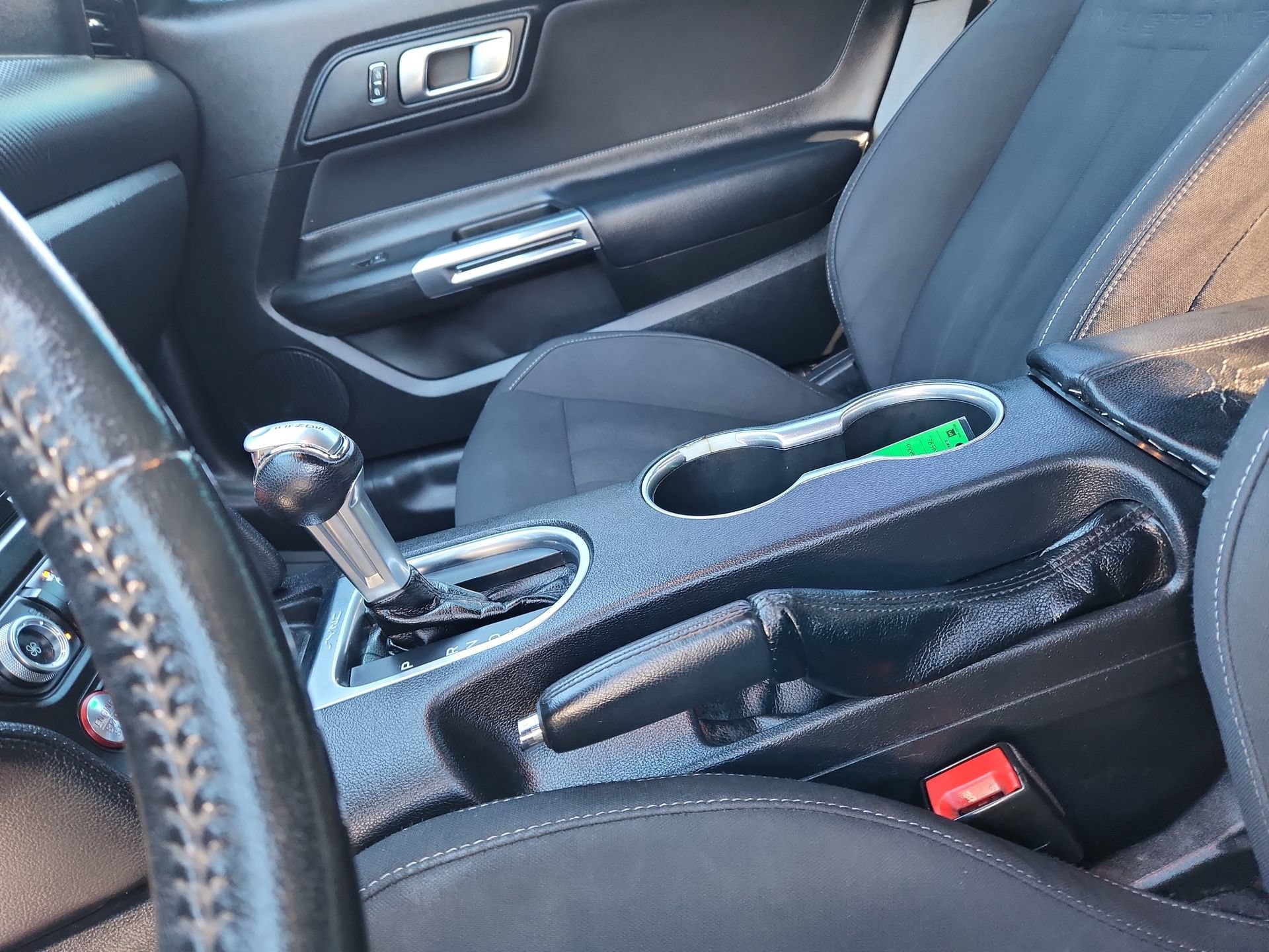 Used 2020 Ford Mustang Coupe RWD image 21
