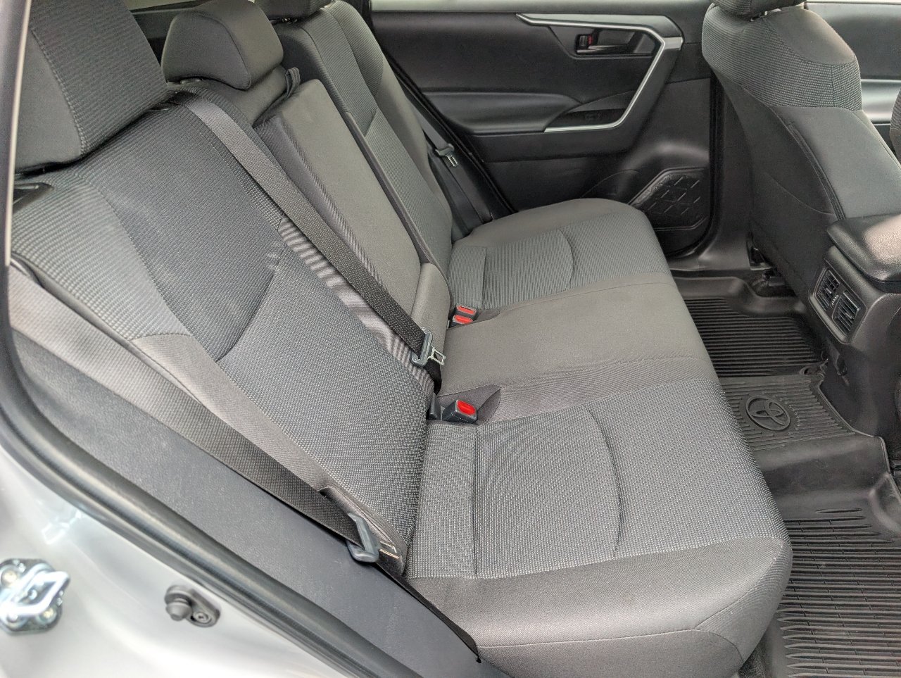 Used 2025 Toyota RAV4 LE FWD image 5