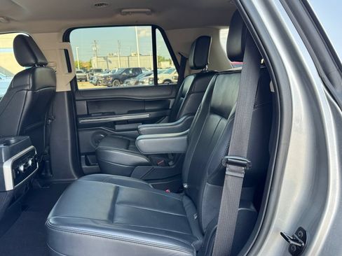 Used 2024 Ford Expedition XLT AWD/4WD image 30