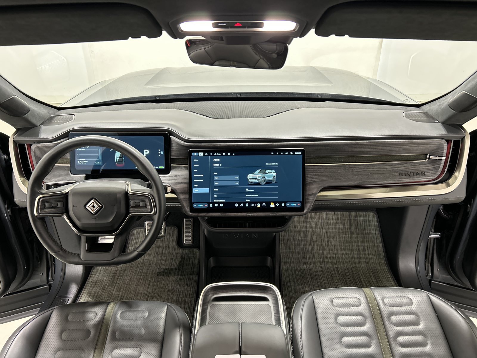 Used 2022 Rivian R1S Launch Edition Quad AWD/4WD image 26