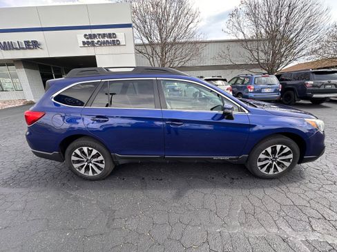 Used 2016 Subaru Outback 2.5i Limited AWD/4WD image 2