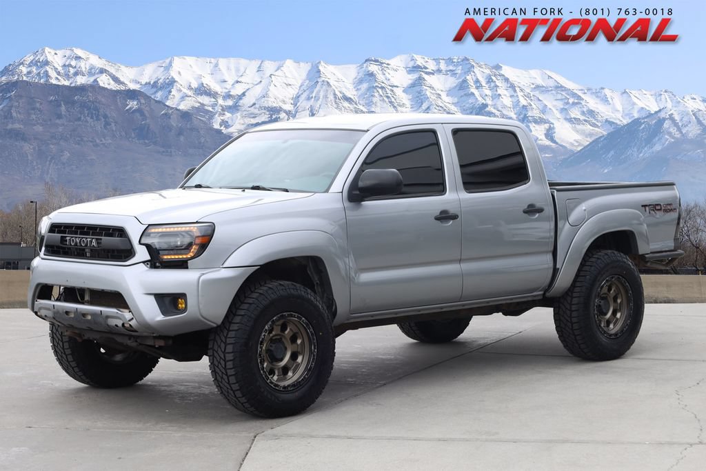 Used 2015 Toyota Tacoma 4x4 Double Cab w/ TRD Off-Road Package image 1