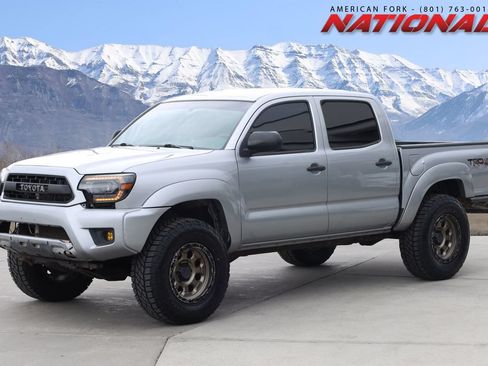 Used 2015 Toyota Tacoma 4x4 Double Cab w/ TRD Off-Road Package image 1