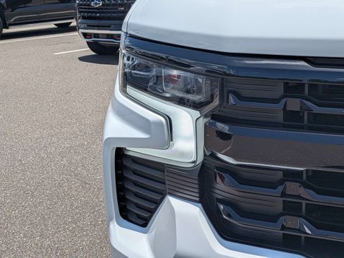 Used 2022 Chevrolet Silverado 1500 RST w/ Redline Edition AWD/4WD image 9