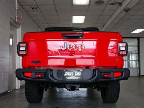 Used 2020 Jeep Gladiator Rubicon AWD/4WD image 5