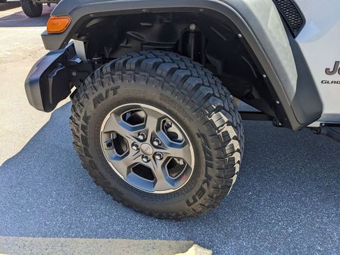 Used 2023 Jeep Gladiator Rubicon w/ Trailer Tow Package image 34