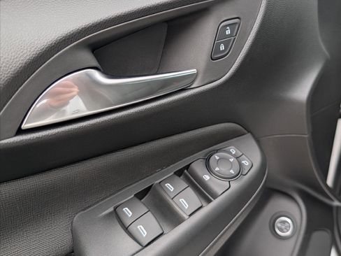 New 2026 Buick Envista Avenir image 13