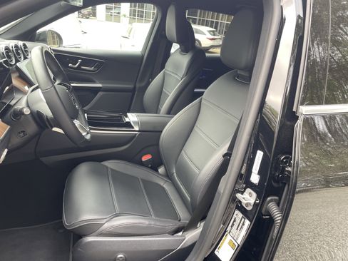 Certified 2025 Mercedes-Benz GLC 300 image 22