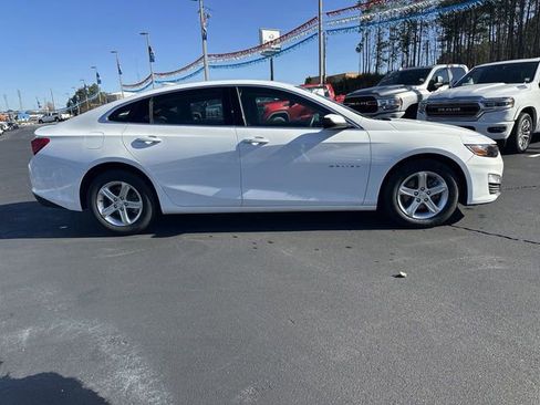 Used 2024 Chevrolet Malibu LT FWD image 9