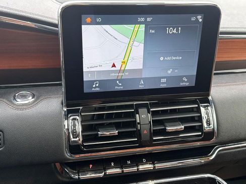 Used 2019 Lincoln Navigator Reserve AWD/4WD image 23
