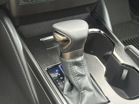 Used 2023 Lexus ES 300h w/ Premium Package image 20