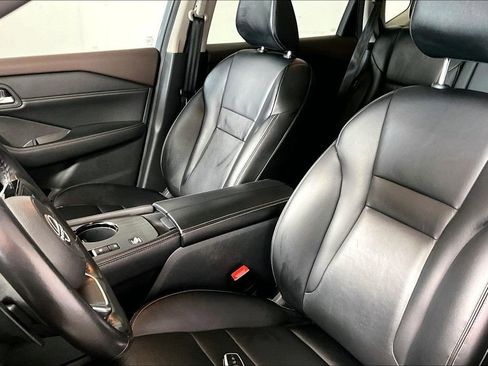 Used 2023 Nissan Rogue SL image 25