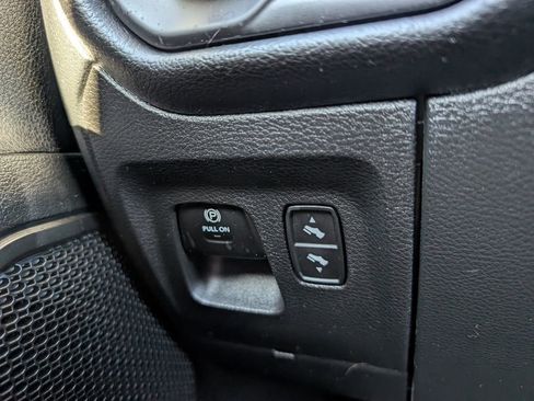 Used 2025 RAM 1500 Big Horn AWD/4WD image 40