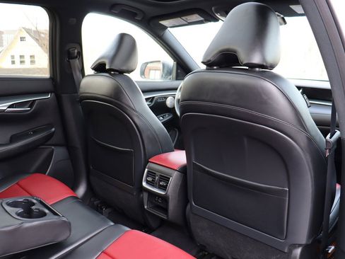 Used 2023 INFINITI QX50 Sport image 18