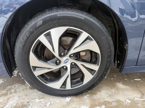 Used 2023 Subaru Legacy Premium image 5