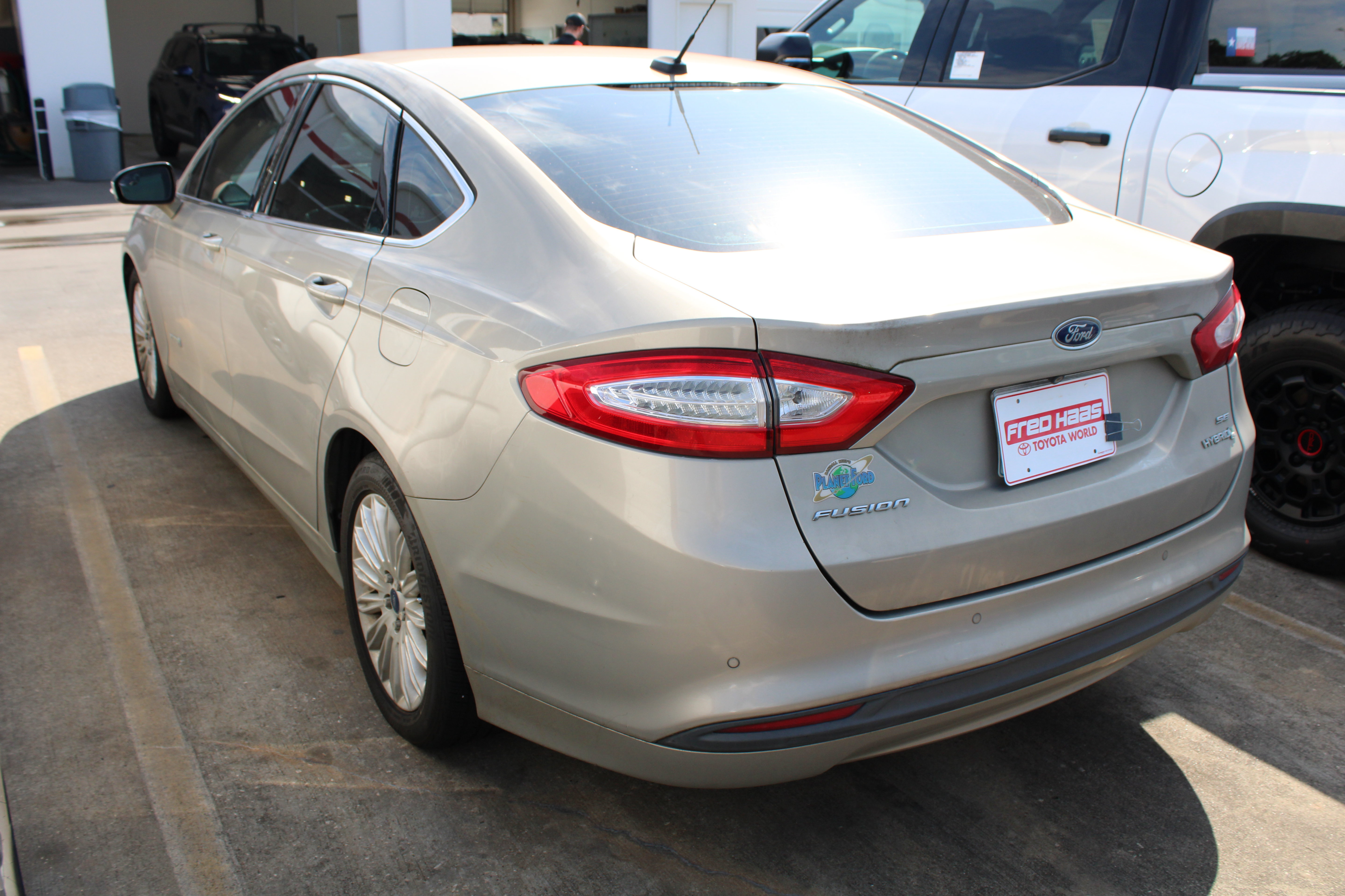 Used 2015 Ford Fusion SE w/ Equipment Group 502A FWD image 7