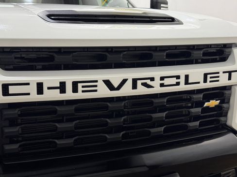 Used 2023 Chevrolet Silverado 2500 Custom w/ Custom Convenience Package image 45