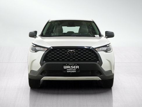 Used 2022 Toyota Corolla Cross L AWD/4WD image 8