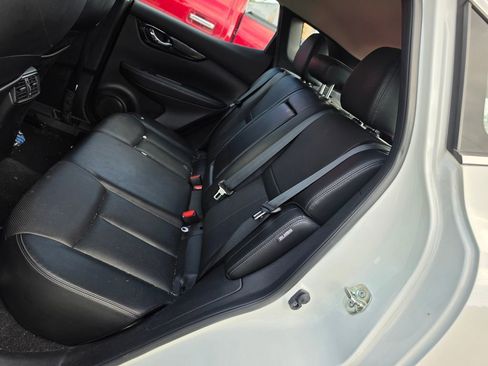 Used 2022 Nissan Rogue Sport SL image 7