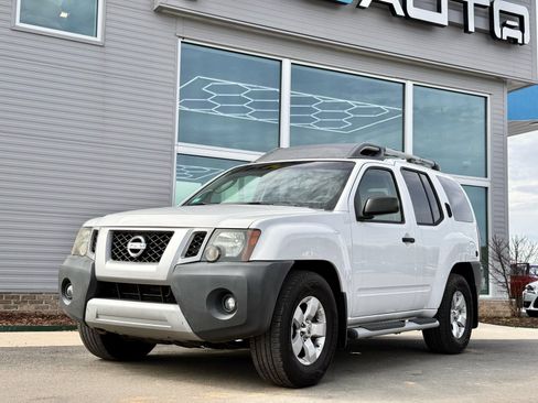Used 2009 Nissan Xterra S w/ X Gear Pkg RWD image 2