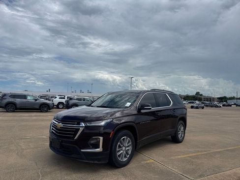 Used 2023 Chevrolet Traverse LT FWD image 8