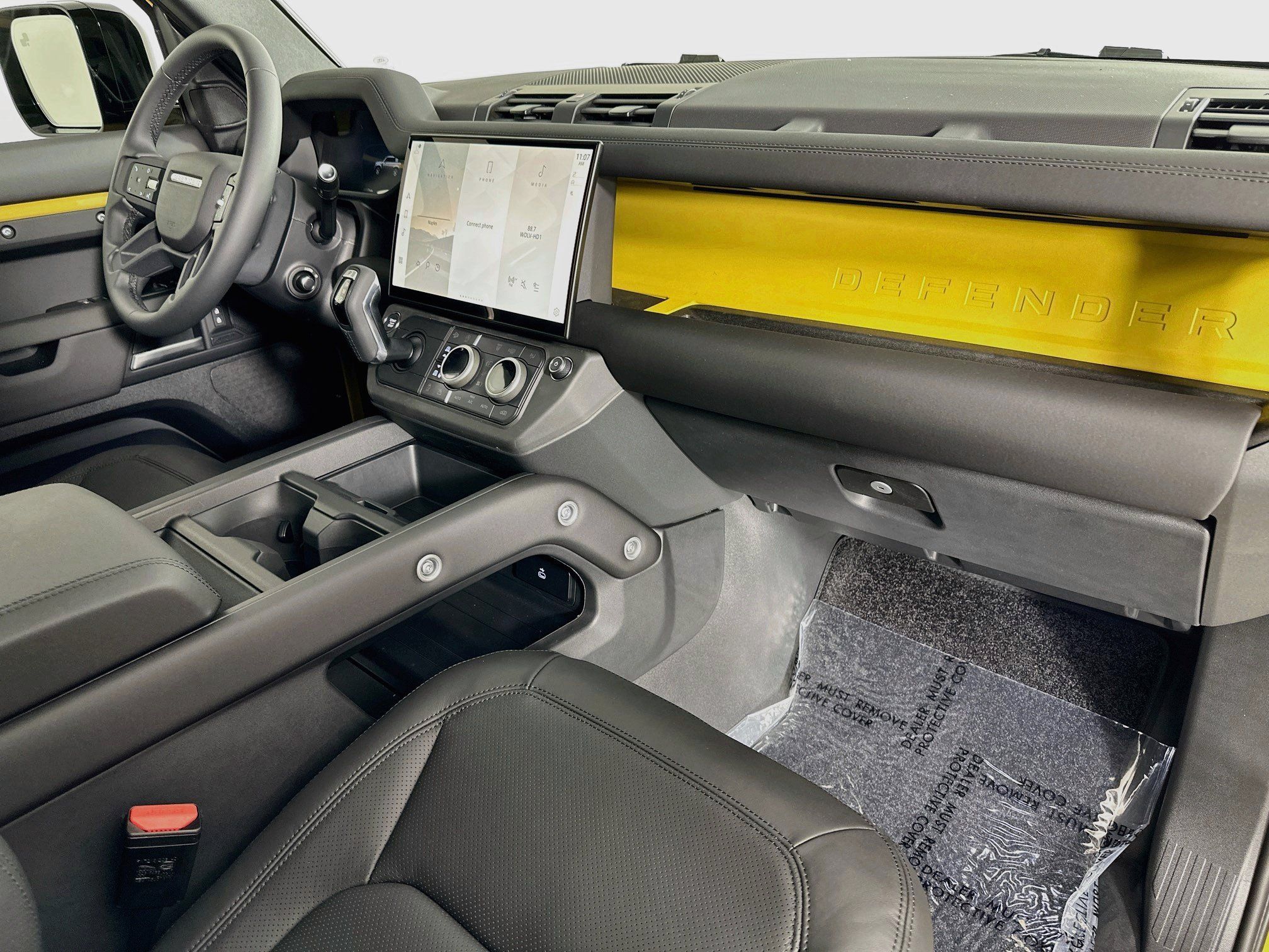 New 2026 Land Rover Defender 110 AWD/4WD image 27