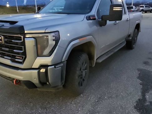 Used 2024 GMC Sierra 2500 AT4 w/ AT4 Preferred Package image 1