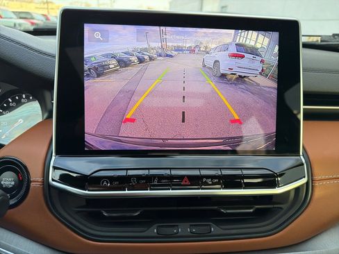 Certified 2024 Jeep Compass Limited w/ Sun and Sound Group image 14